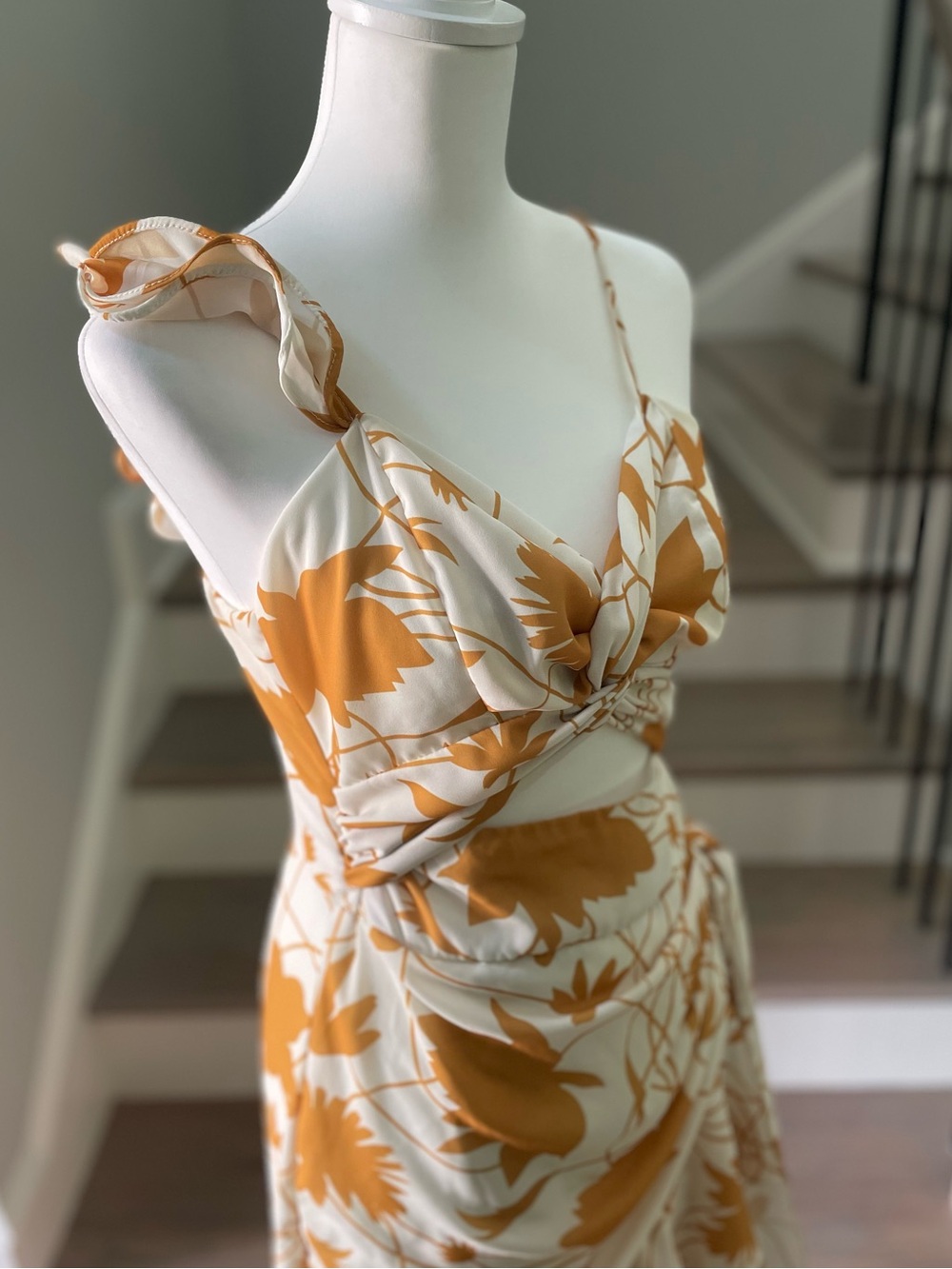 Pepita Pérez Tropical Yellow Floral Tiered Maxi Dress with Cutout - Picture 3 of 16